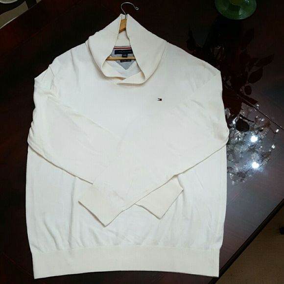 Tommy Hilfiger Other - 🔴Mens Tommy Hilfiger Long Sleeve V Neck Sweater🔴